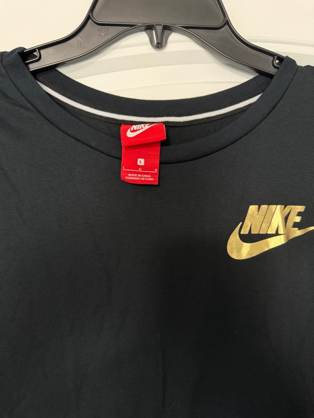 Nike Black T-Shirt and leggings set with Gold Swoosh - Picture 1 of 7